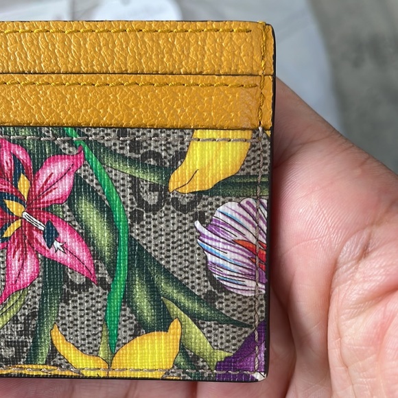 Gucci Flora Print Marmont Card Holder - Picture 13 of 17
